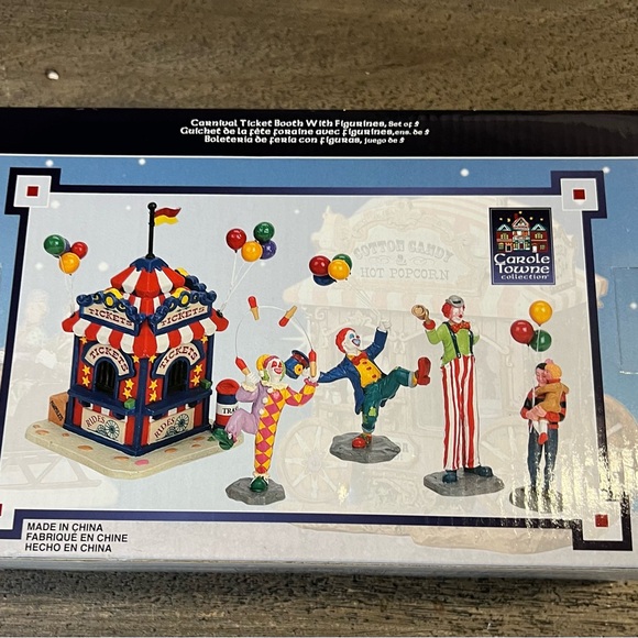 Lemax Carnival Summer Fair Ticket Booth #63563 w/ Figurines Carole Towne NIB Box - Picture 9 of 9